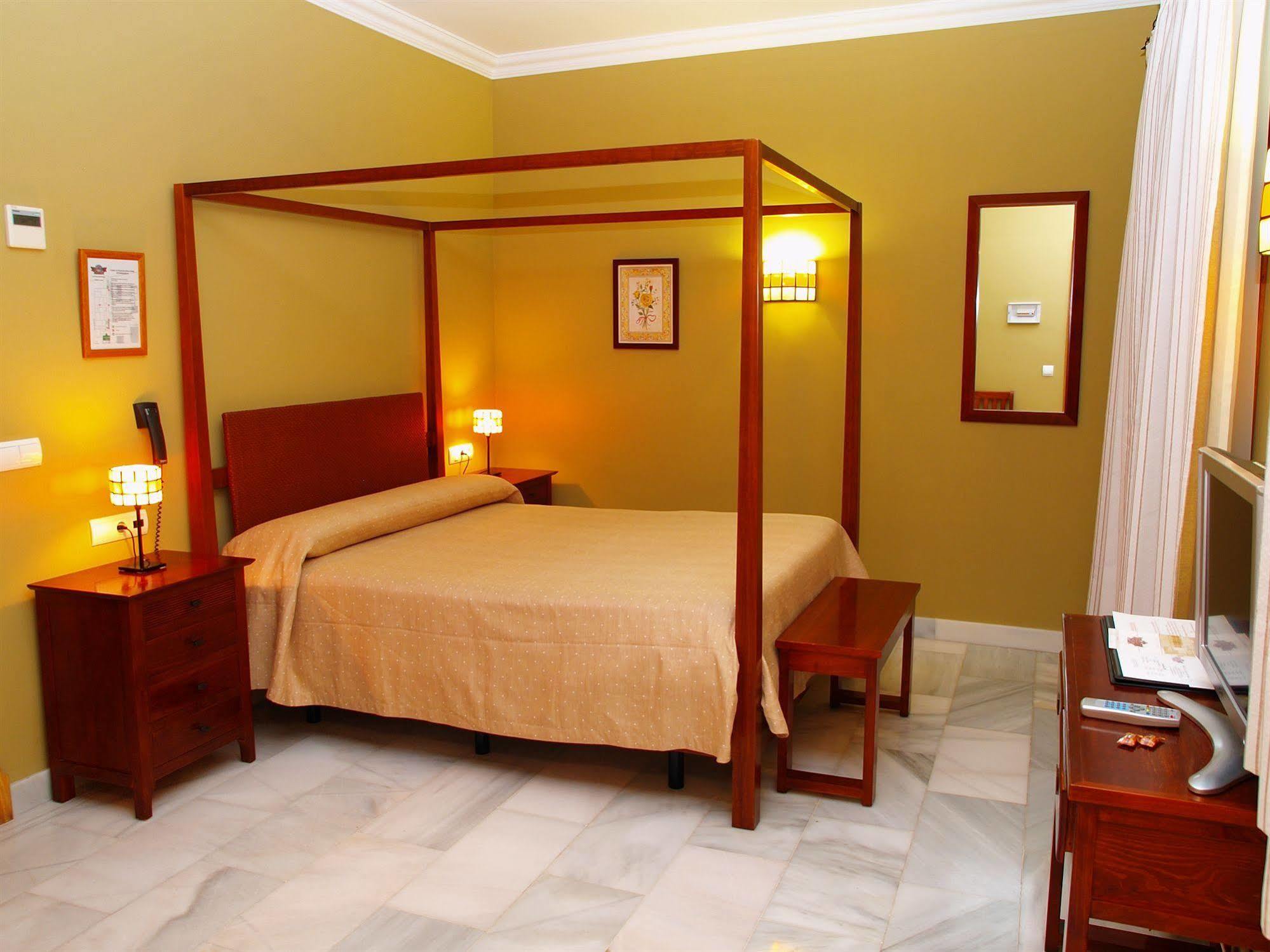 Hotel Las Casas Del Duque Osuna Eksteriør bilde